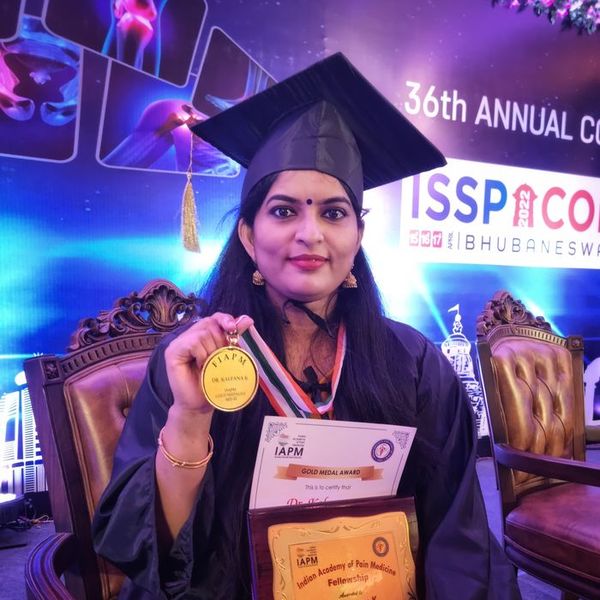 Dr. Kalpana K with the FIAPM gold medal